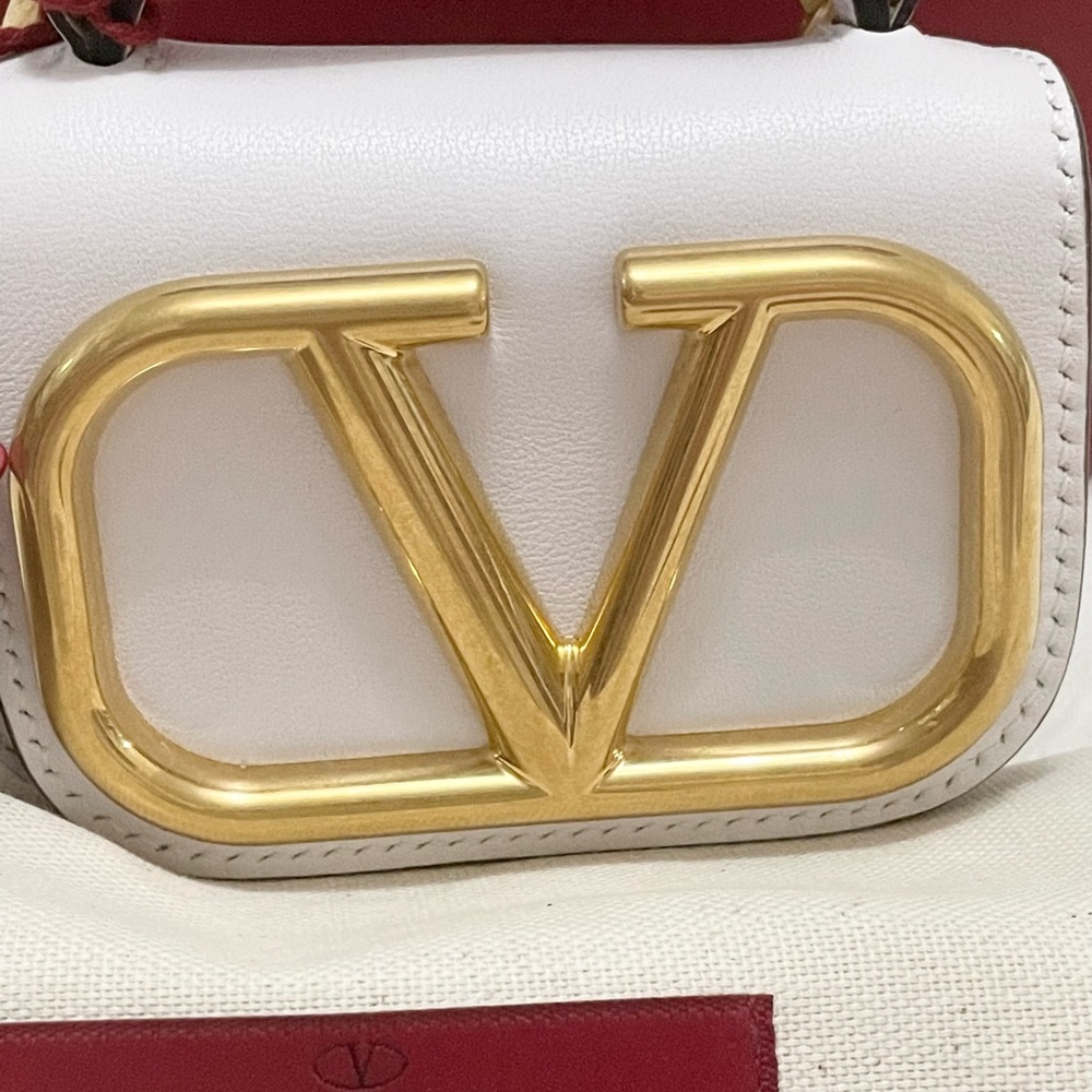 Valentino Garavani White Mini VLogo Top Handle Bag with Gold Hardware - Picture 2 of 12